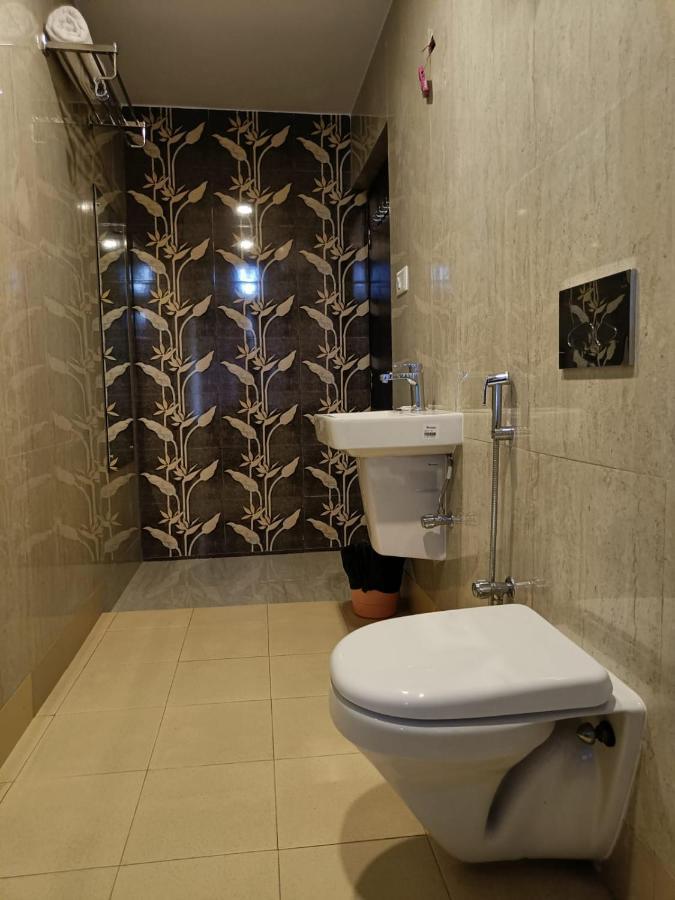 Sheldon Inn Колката Екстериор снимка
