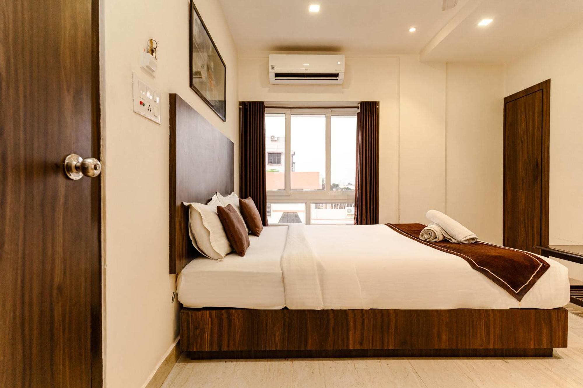 Sheldon Inn Колката Екстериор снимка