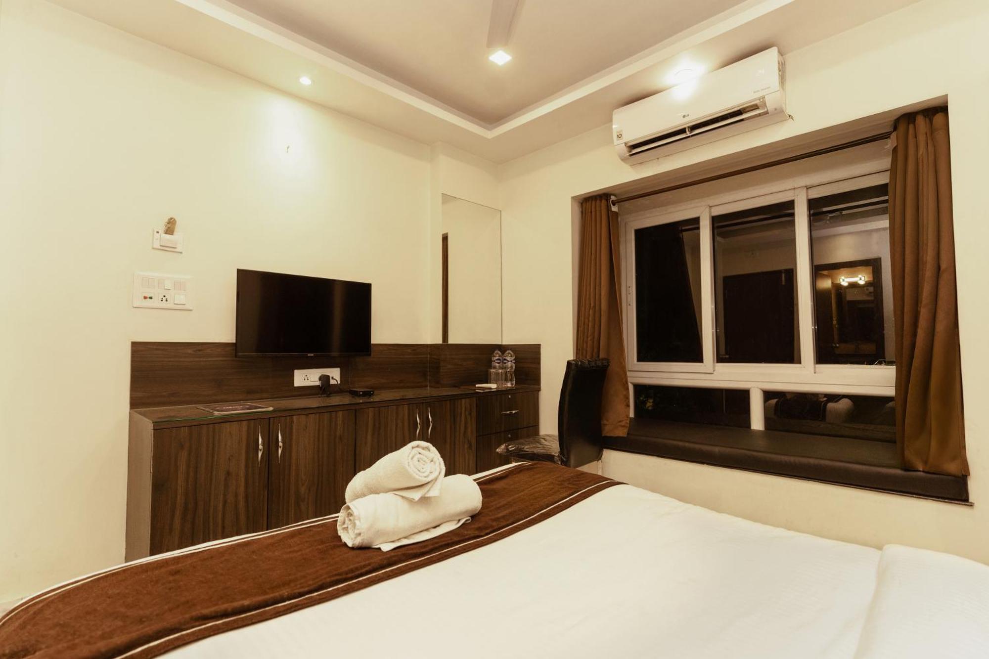 Sheldon Inn Колката Екстериор снимка